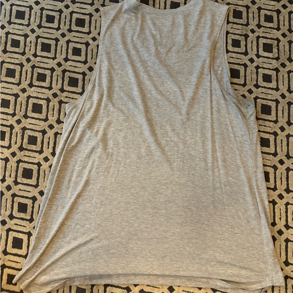 Workout tank - Picture 4 of 5